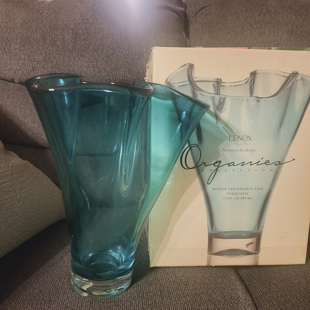 Lenox Organics Collection Turquoise Vase ** VINTAGE*** BOX NOT INCLUDED.